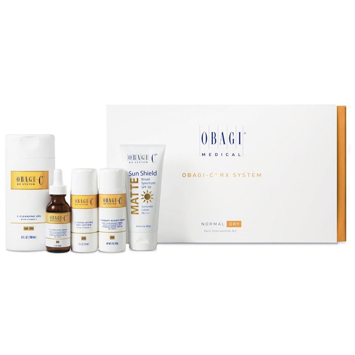 Khám phá bộ sản phẩm Obagi CRx Systems Dry Kit qua góc nhìn mới - Công thức đột phá cho làn da khô căng mịn, xóa mờ dấu vết thời gian.
