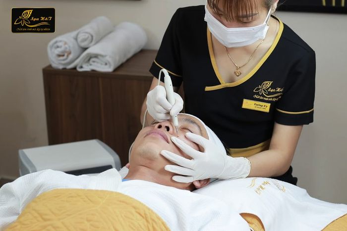 Hình ảnh phòng điều trị hiện đại tại H&T Beauty Center