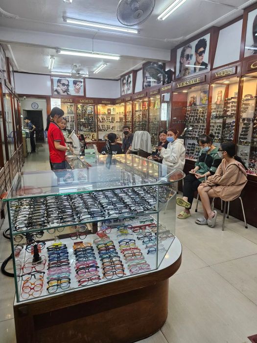 Bộ sưu tập gọng kính đa dạng tại Khải Minh