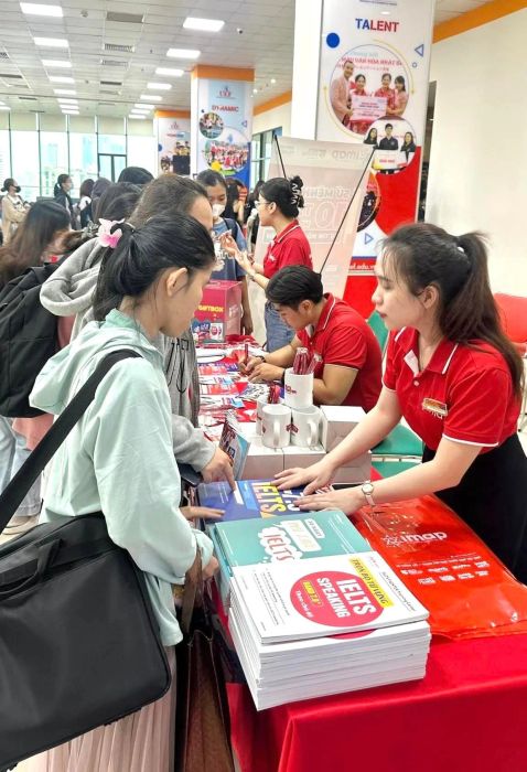 Trung tâm luyện thi IELTS Fighter ảnh 1