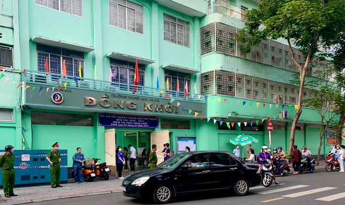 Trường THCS Đồng Khởi ảnh 1