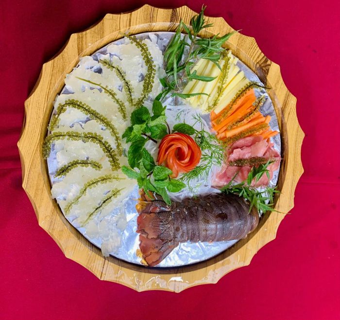 Không gian sang trọng với view biển tại Nhà hàng Ánh Dương - Ảnh 1
