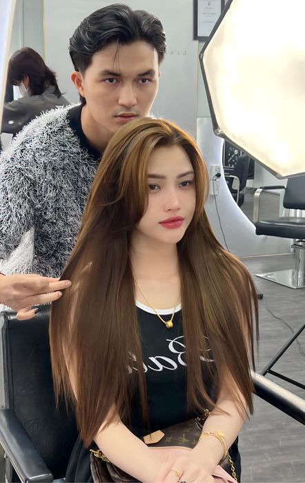 Khoảnh khắc tỏa sáng cùng màu tóc mới tại Hair Salon Linh Đỗ