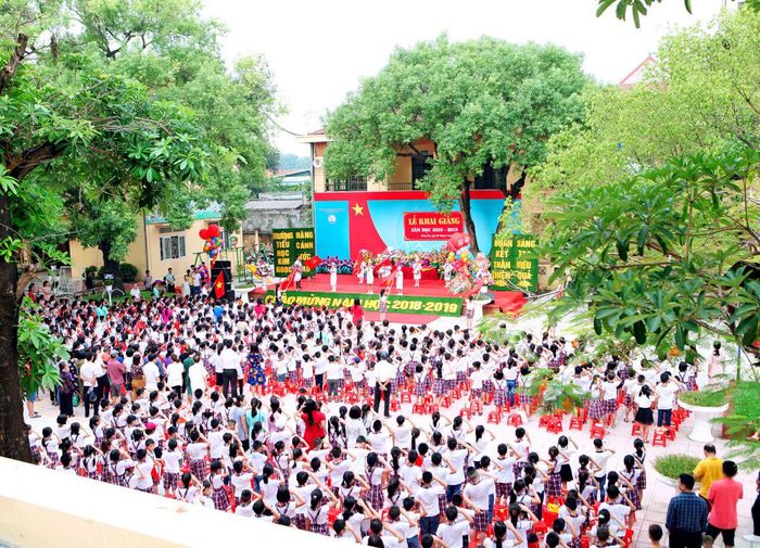 Hình ảnh Trường Tiểu học Kim Ngọc - Vĩnh Yên với cơ sở vật chất hiện đại và khuôn viên xanh mát