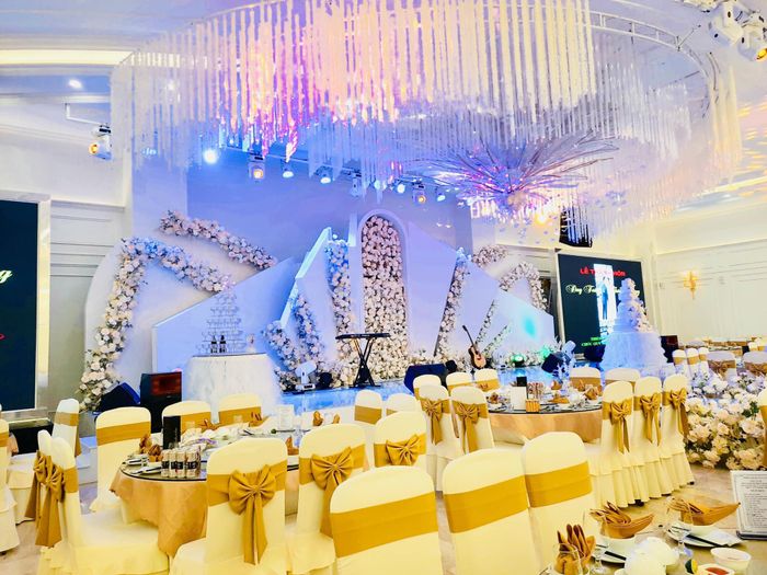Không gian tiệc cưới lộng lẫy tại Thiên Trang Palace - Ảnh 2