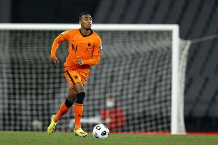 Viên ngọc sáng nhất từ lò đào tạo Ajax - cái nôi vàng của bóng đá Hà Lan, cầu thủ sinh năm 2002 đang viết nên huyền thoại mới
