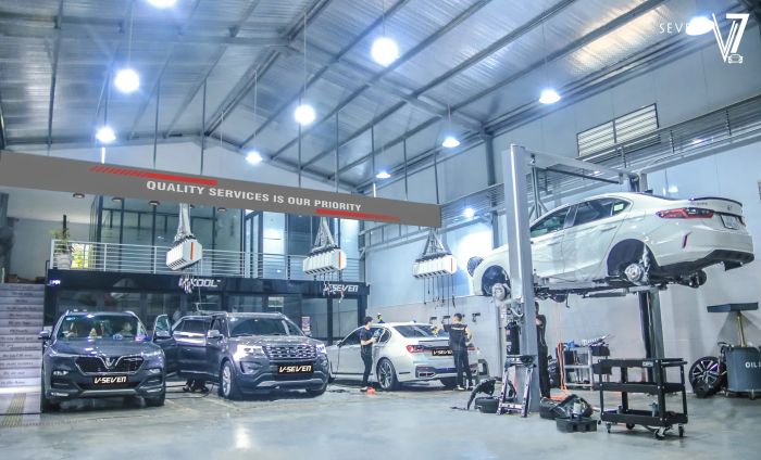 Không gian dịch vụ chuyên nghiệp tại V7 Thẩm Mỹ Ô Tô