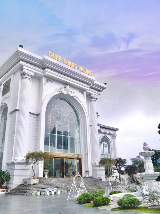 Hình ảnh không gian tiệc cưới sang trọng tại Thiên Trang Palace