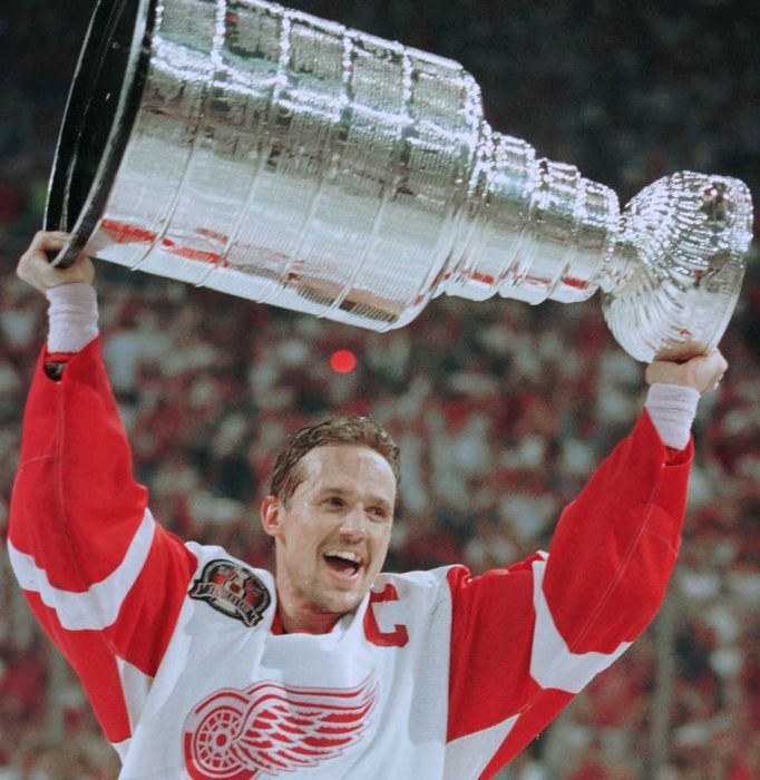 Steve Yzerman - Biểu tượng của sự tinh tế và đẳng cấp vượt thời gian