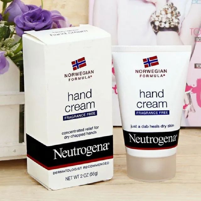 Hình ảnh thực tế kem dưỡng tay Neutrogena Hand Cream