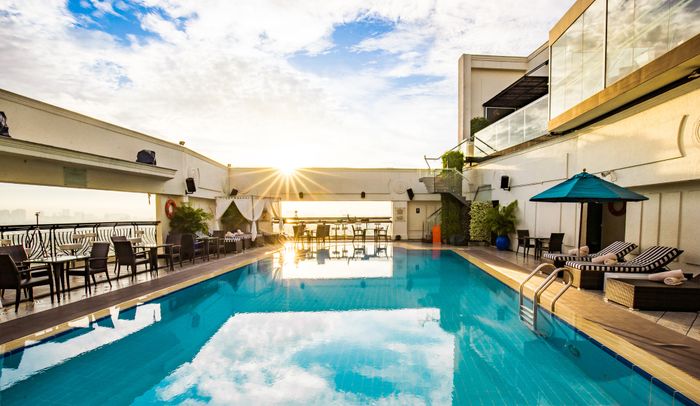Renaissance Riverside Hotel - Toàn cảnh sông Sài Gòn lung linh