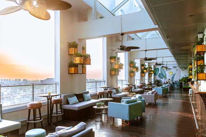 Sheraton Saigon Hotel & Towers - Khung cảnh đêm lung linh bên sông Sài Gòn