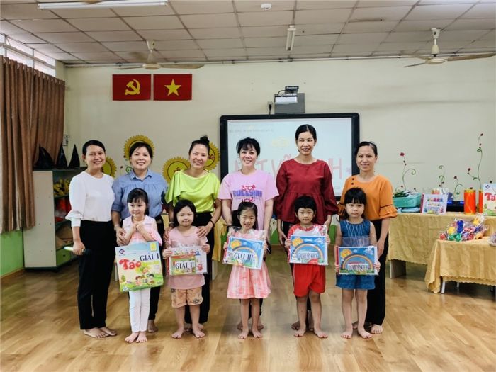 Khuôn viên xanh mát tại Trường Mầm non Quận 11