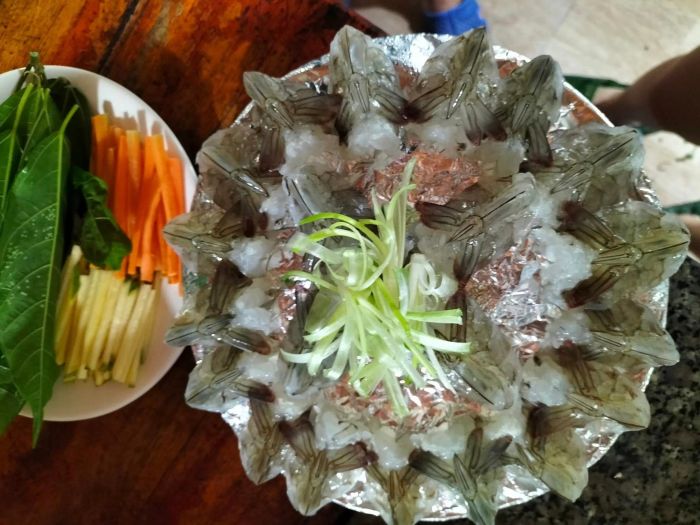 Không gian ấm cúng với view biển tại Nhà hàng Ban Hương - Ảnh 1