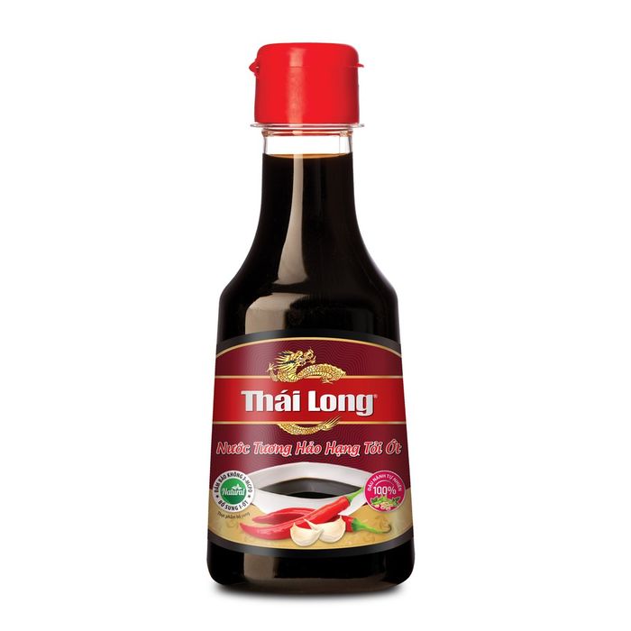 Hình ảnh chân thực nước tương Thái Long - Sánh đặc màu hổ phách