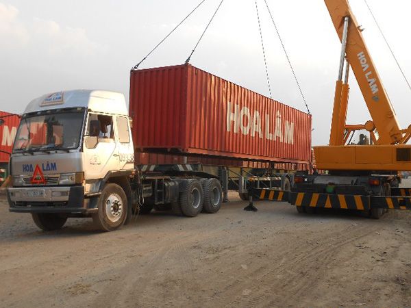 Hình ảnh hệ thống kho bãi hiện đại của Hoa Lâm