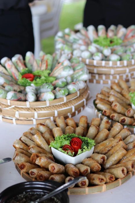 Những món cuốn hấp dẫn tại Wrap & Roll