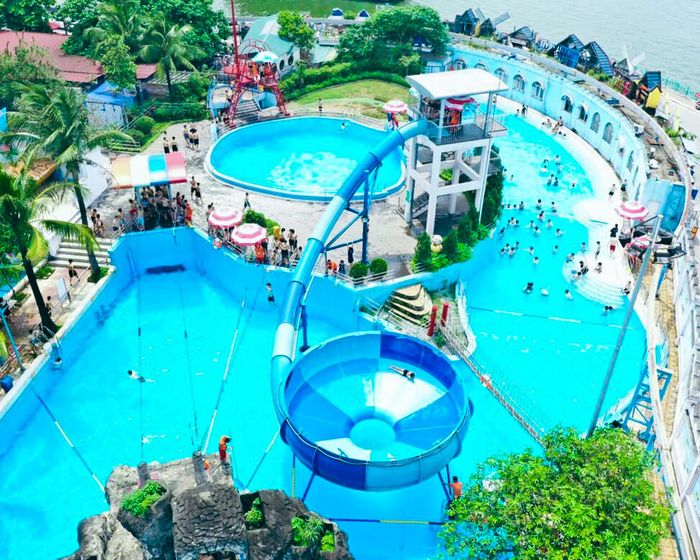 Khám phá công viên nước Hồ Tây qua ống kính