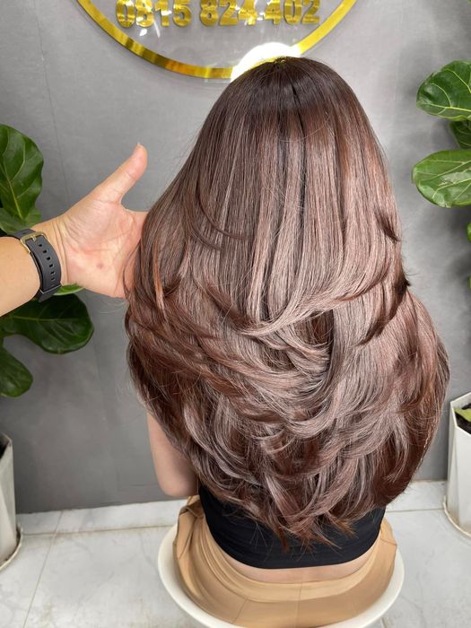 Không gian sang trọng và chuyên nghiệp tại Salon Tóc Vàng
