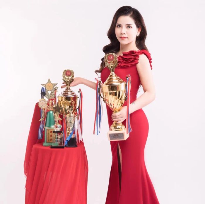 Nghệ nhân Cao Hoài Thương - Khoảnh khắc sáng tạo đầy cảm hứng