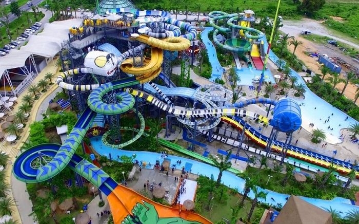 Khám phá góc ảnh mới lạ tại công viên nước Hồ Tây