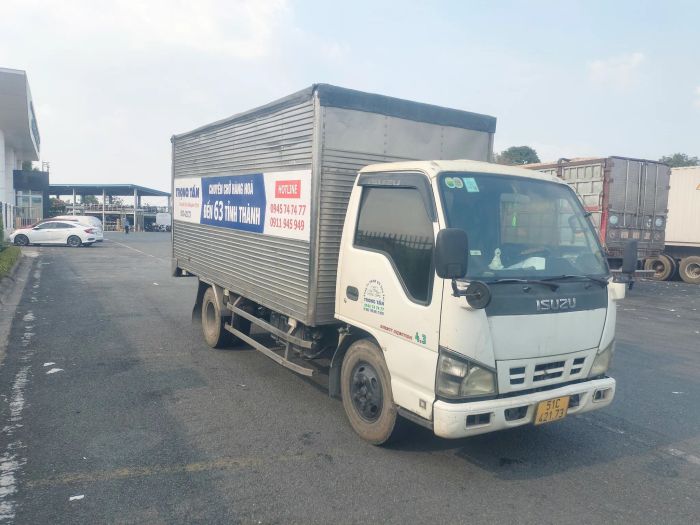 Hình ảnh đội xe và cơ sở vật chất hiện đại tại Trọng Tấn