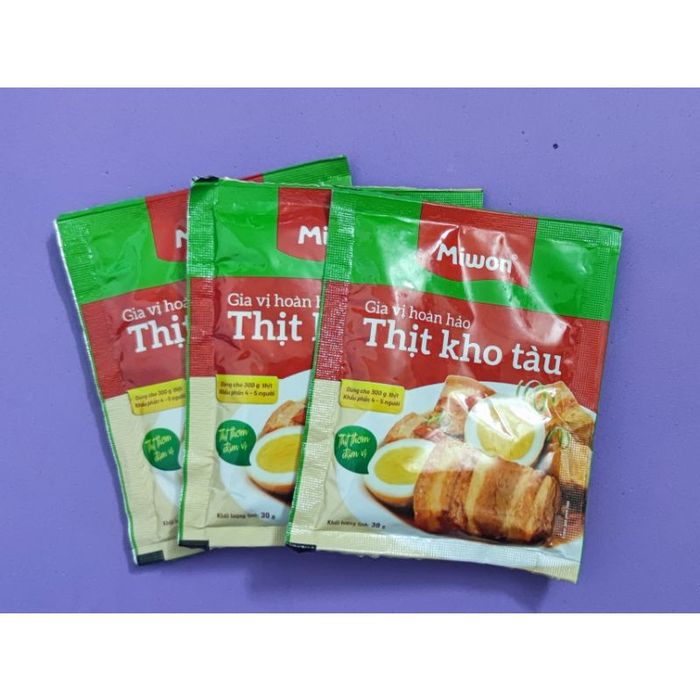 Gia Vị Hoàn Hảo Thịt Kho Tàu Miwon ảnh 1 - Hình ảnh chân thực về sản phẩm gia vị cao cấp, người bạn đồng hành của những bữa cơm sum vầy