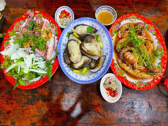Những món ốc đặc biệt được chế biến tinh tế tại Ốc Tư Danh - Ảnh 2
