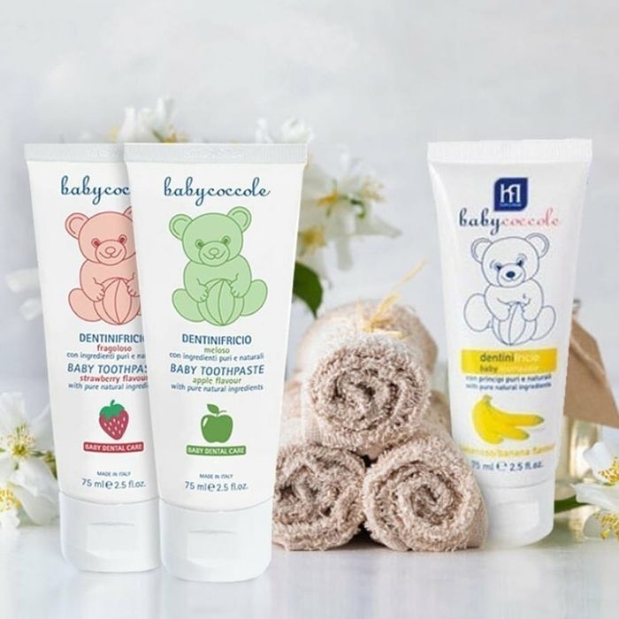 Hình ảnh minh họa kem đánh răng Babycoccole - Thiết kế tuýp sang trọng