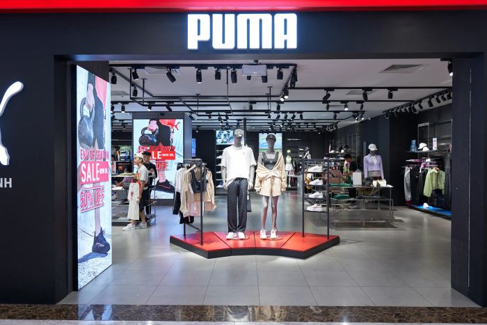 Không gian trưng bày sản phẩm PUMA tại Việt Nam