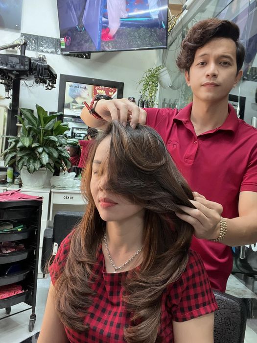 Không gian sang trọng và chuyên nghiệp tại Salon Tony Tài