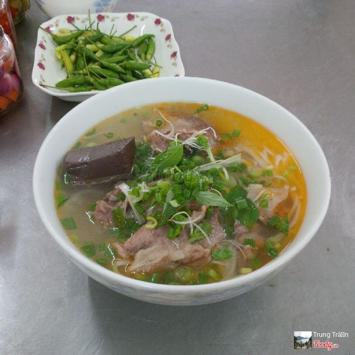Bún Bò Bà Thủy - Bức tranh sống động về món ngon truyền thống