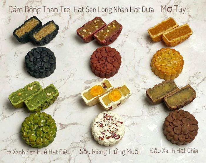 Hình ảnh bánh trung thu nghệ thuật từ Tiệm Bánh Nhà Nic - sự kết hợp hoàn hảo giữa hương vị và thẩm mỹ.