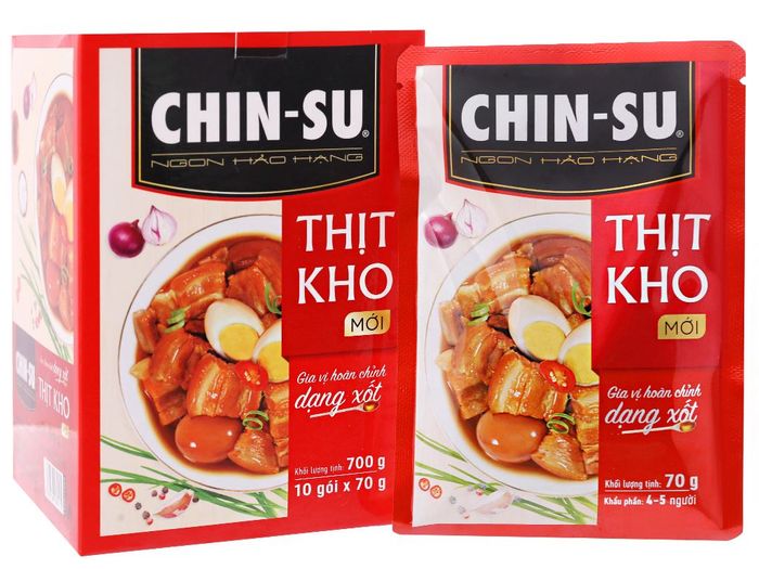 Gia vị hoàn chỉnh dạng xốt thịt kho trứng Chinsu ảnh 2 - Góc nhìn cận cảnh về sản phẩm tiện lợi, giúp chị em nội trợ dễ dàng chế biến món ngon chuẩn vị.