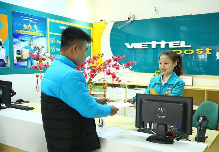Hình ảnh đội ngũ giao nhận chuyên nghiệp Viettel Post