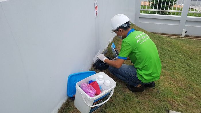 Hình ảnh đội ngũ GFC thi công diệt mối tại các công trình lớn