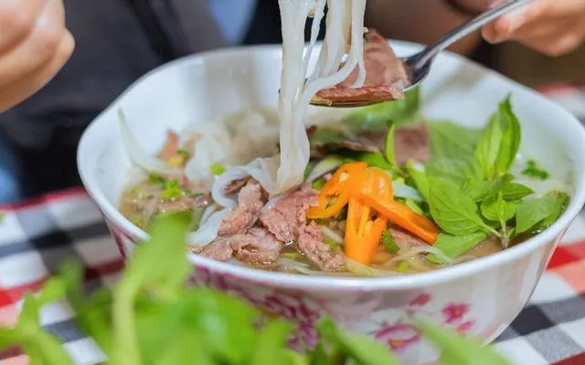 Tô phở bò thơm ngon đặc trưng tại Phở Thoa