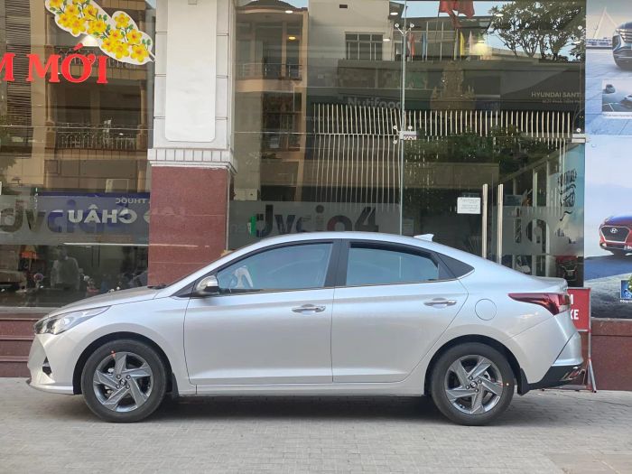 Hình ảnh showroom Hyundai Trường Chinh