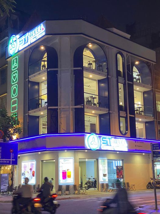 Góc view thành phố tuyệt đẹp từ tầng cao ST Sweet Coffee & Tea
