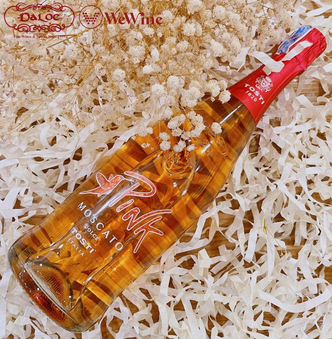 Hình ảnh không gian sang trọng tại WeWine Hội An