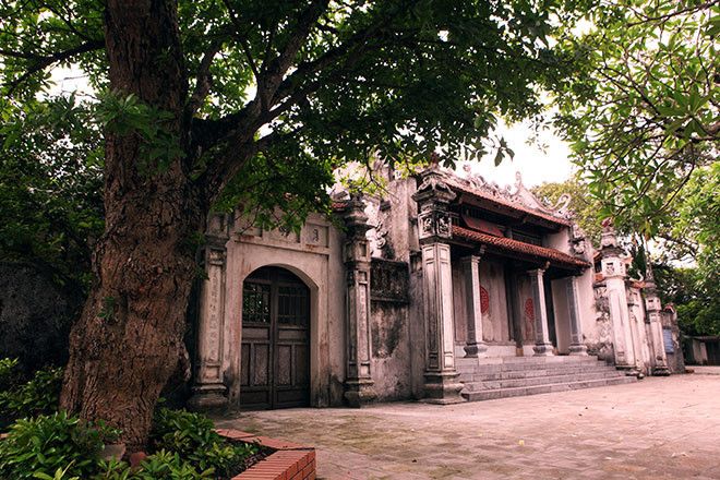 Hình ảnh cổng tam quan uy nghiêm của Chùa Bà Đanh