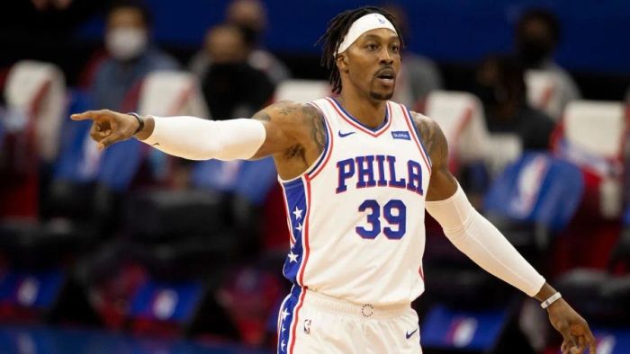 Dwight Howard - bức tường thành không thể xuyên thủng ở vị trí trung phong với những pha block shot đầy uy lực