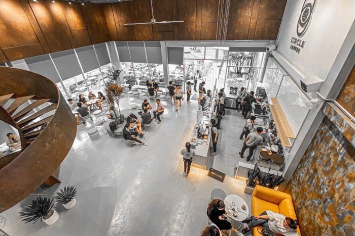 Không gian nghệ thuật tại Circle Coffee
