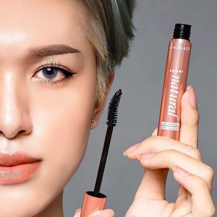 Hình ảnh thực tế Lemonade Supernatural Mascara - góc chụp cận cảnh