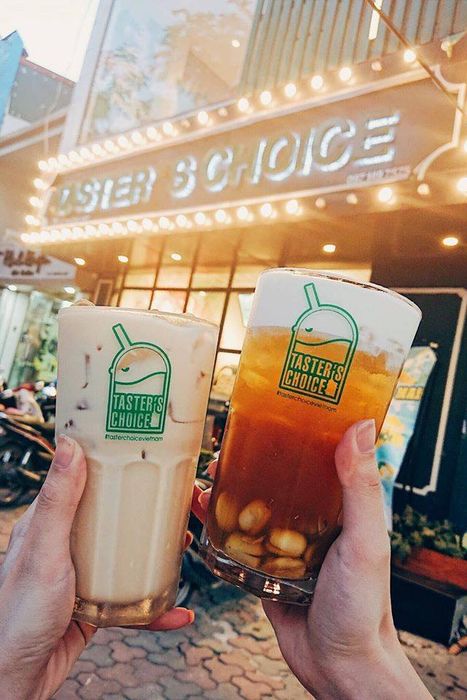 Không gian trẻ trung và menu đa dạng tại Taster's Choice