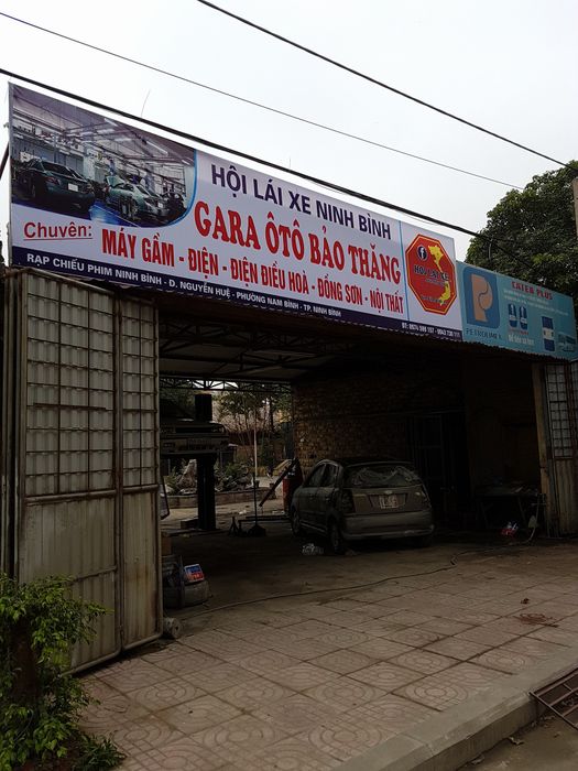 Hình ảnh không gian làm việc chuyên nghiệp tại Gara Ô tô Bảo Thăng
