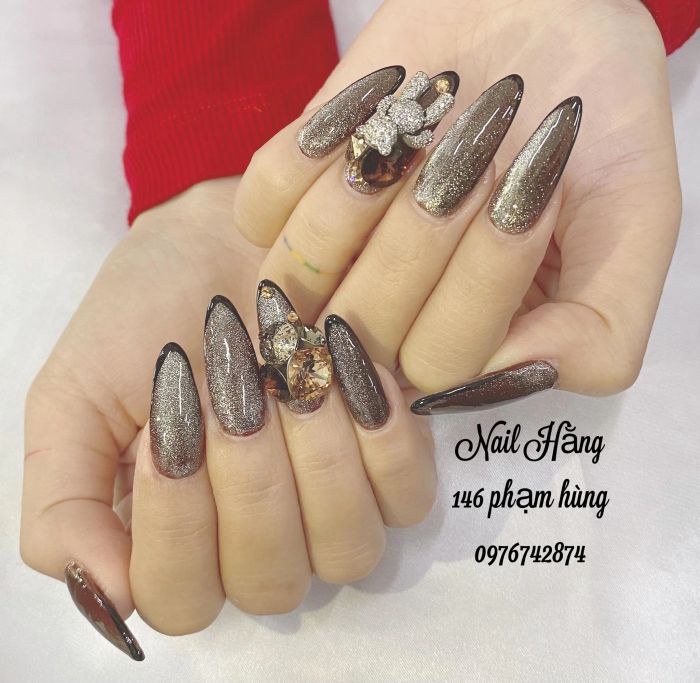 Bộ sưu tập nail đính đá lấp lánh tại Hằng Nail
