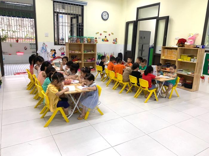 Hoạt động vui chơi sáng tạo của bé tại Trường Mầm non Trần Nguyên Hãn