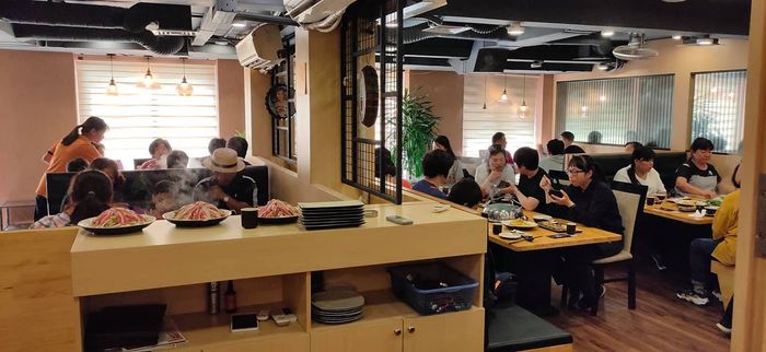Không gian ẩm thực hiện đại tại Nhà Hàng Lẩu Hấp Isteam (Ảnh 3)