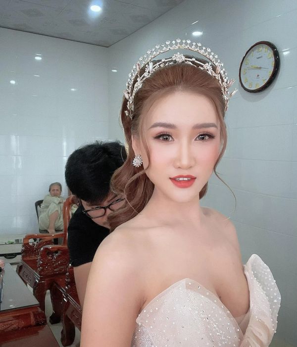 Kiệt tác make-up cô dâu của Hoàng Gia Bridal - Ảnh 2